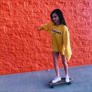 Vintage lakers sweatshirt